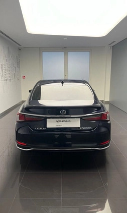 Lexus ES cena 154900 przebieg: 39535, rok produkcji 2018 z Racibórz małe 191